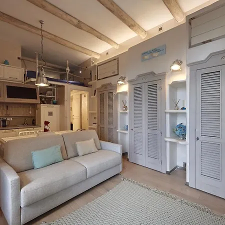 Apartment La Stenella Blu, Finestra Sul Mare Celle Ligure