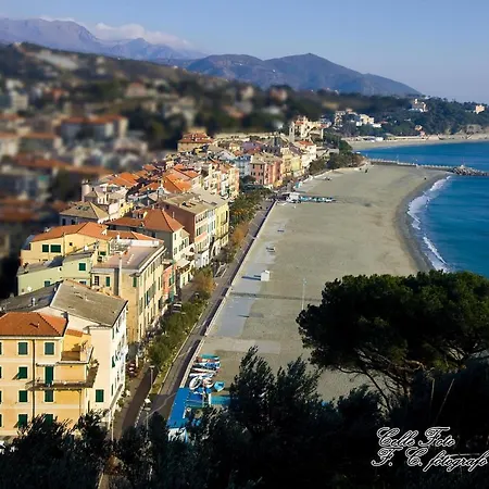 La Stenella Blu, Finestra Sul Mare * Celle Ligure